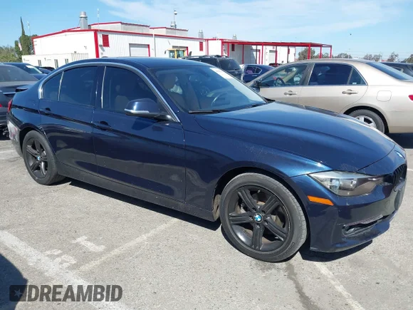 ✅ 2012 BMW 3 Series 328i • VIN: WBA3C1C51CF430541 • Lot: 44552673. Wystawiony na IAAI z przebiegiem 117 972 mil. Bezpłatny archiwum sprzedaży aukcyjnych z USA i szczegółowy raport historii pojazdu na DreamBid. Zdjęcie 1.