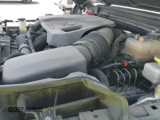 ✅ 2022 Jeep Wrangler Unlimited Sport Altitude • VIN: 1C4HJXDM7NW175274 • Lot: 43460290. Wystawiony na IAAI z przebiegiem 62 185 mil. Bezpłatny archiwum sprzedaży aukcyjnych z USA i szczegółowy raport historii pojazdu na DreamBid. Zdjęcie 20.