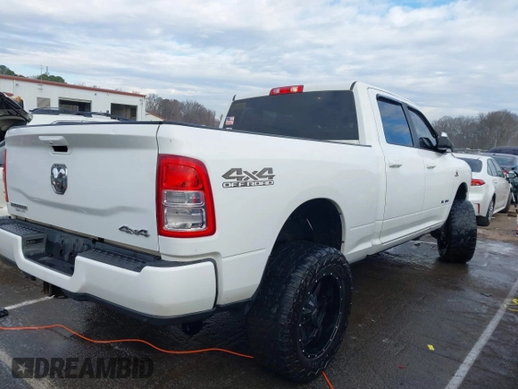 ✅ 2019 Ram 2500 Big Horn • VIN: 3C6UR5DL7KG520565 • Lot: 44188930. Wystawiony na IAAI z przebiegiem 181 157 mil. Bezpłatny archiwum sprzedaży aukcyjnych z USA i szczegółowy raport historii pojazdu na DreamBid. Zdjęcie 4.