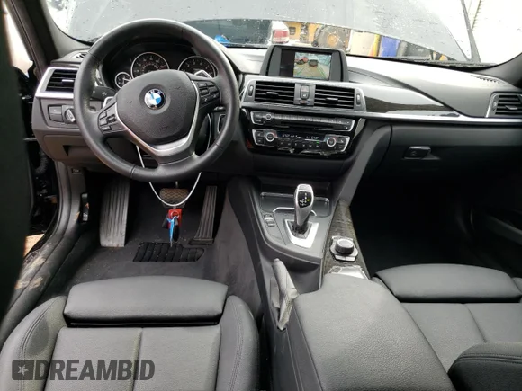 ✅ 2018 BMW 3 Series 330i • VIN: WBA8B9G56JNU98922 • Lot: 42860023. Wystawiony na Copart z przebiegiem 36 255 mil. Bezpłatny archiwum sprzedaży aukcyjnych z USA i szczegółowy raport historii pojazdu na DreamBid. Zdjęcie 8.