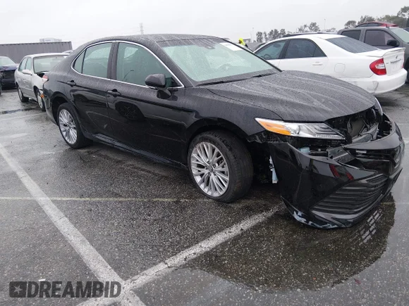 ✅ 2018 Toyota Camry XLE • VIN: 4T1B11HK0JU043034 • Lot: 44058277. Wystawiony na IAAI z przebiegiem 30 756 mil. Bezpłatny archiwum sprzedaży aukcyjnych z USA i szczegółowy raport historii pojazdu na DreamBid. Zdjęcie 1.
