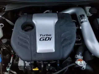 ✅ 2015 Hyundai Veloster Turbo • VIN: KMHTC6AE1FU237546 • Lot: 84928164. Wystawiony na Copart z przebiegiem 83 372 mil. Bezpłatny archiwum sprzedaży aukcyjnych z USA i szczegółowy raport historii pojazdu na DreamBid. Zdjęcie 15.