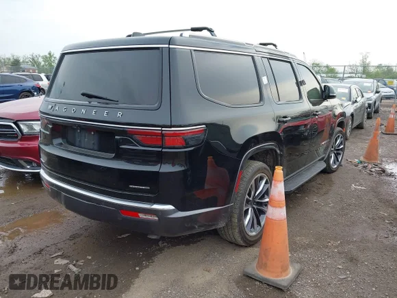 ✅ 2022 Jeep Wagoneer Series II • VIN: 1C4SJVBT2NS128729 • Lot: 42134940. Wystawiony na IAAI z przebiegiem Nie podano. Bezpłatny archiwum sprzedaży aukcyjnych z USA i szczegółowy raport historii pojazdu na DreamBid. Zdjęcie 4.