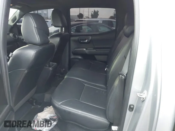 ✅ 2020 Toyota Tacoma TRD Sport • VIN: 3TMBZ5DN9LM025594 • Lot: 44248504. Wystawiony na IAAI z przebiegiem 146 063 mil. Bezpłatny archiwum sprzedaży aukcyjnych z USA i szczegółowy raport historii pojazdu na DreamBid. Zdjęcie 8.
