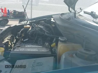 ✅ 2005 Chrysler Pacifica • VIN: 2C4GM48L35R554607 • Lot: 41750087. Listed on IAAI with 188,233 mi. Free auction sales archive from the USA and detailed vehicle history report at DreamBid. Image 12.