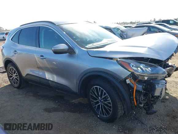 ✅ 2021 Ford Escape Titanium Plug-In Hybrid • VIN: 1FMCU0LZ0MUA53481 • Lot: 44520542. Wystawiony na IAAI z przebiegiem 47 378 mil. Bezpłatny archiwum sprzedaży aukcyjnych z USA i szczegółowy raport historii pojazdu na DreamBid. Zdjęcie 1.