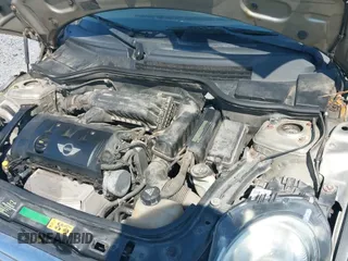 ✅ 2010 MINI Hardtop • VIN: WMWMF3C52ATZ25224 • Lot: 43158250. Listed on IAAI with 117,101 mi. Free auction sales archive from the USA and detailed vehicle history report at DreamBid. Image 13.