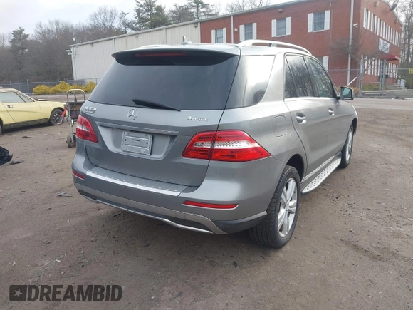✅ 2014 Mercedes-Benz M 350 • VIN: 4JGDA5HB4EA322073 • Lot: 44619849. Wystawiony na IAAI z przebiegiem 126 799 mil. Bezpłatny archiwum sprzedaży aukcyjnych z USA i szczegółowy raport historii pojazdu na DreamBid. Zdjęcie 4.