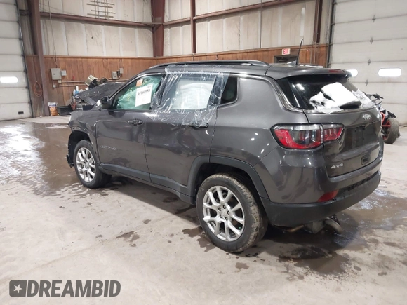 ✅ 2023 Jeep Compass Latitude Lux • VIN: 3C4NJDFN6PT570014 • Lot: 44160950. Wystawiony na IAAI z przebiegiem Nie podano. Bezpłatny archiwum sprzedaży aukcyjnych z USA i szczegółowy raport historii pojazdu na DreamBid. Zdjęcie 3.