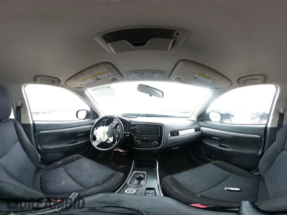 ✅ 2017 Mitsubishi Outlander SE • VIN: JA4AZ3A34HZ026204 • Lot: 44753316. Wystawiony na IAAI z przebiegiem 160 663 mil. Bezpłatny archiwum sprzedaży aukcyjnych z USA i szczegółowy raport historii pojazdu na DreamBid. Zdjęcie 19.