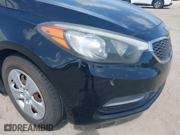 ✅ 2016 Kia Forte LX • VIN: KNAFX4A66G5512288 • Lot: 44926668. Wystawiony na IAAI z przebiegiem 72 383 mil. Bezpłatny archiwum sprzedaży aukcyjnych z USA i szczegółowy raport historii pojazdu na DreamBid. Zdjęcie 6.