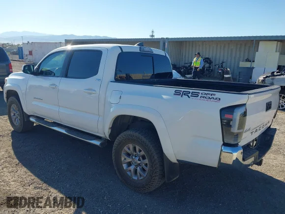 ✅ 2018 Toyota Tacoma TRD Sport • VIN: 3TMCZ5AN3JM159975 • Lot: 44648110. Wystawiony na IAAI z przebiegiem 132 281 mil. Bezpłatny archiwum sprzedaży aukcyjnych z USA i szczegółowy raport historii pojazdu na DreamBid. Zdjęcie 3.