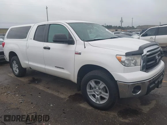 ✅ 2013 Toyota Tundra • VIN: 5TFUW5F12DX292941 • Lot: 44118740. Wystawiony na IAAI z przebiegiem 106 745 mil. Bezpłatny archiwum sprzedaży aukcyjnych z USA i szczegółowy raport historii pojazdu na DreamBid. Zdjęcie 1.