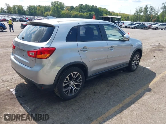 ✅ 2017 Mitsubishi Outlander ES • VIN: JA4AR3AU6HZ001037 • Lot: 43166029. Wystawiony na IAAI z przebiegiem 68 692 mil. Bezpłatny archiwum sprzedaży aukcyjnych z USA i szczegółowy raport historii pojazdu na DreamBid. Zdjęcie 4.