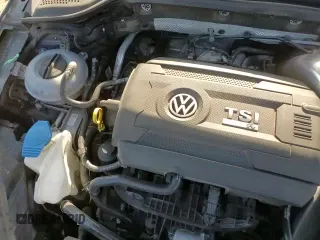 ✅ 2017 Volkswagen Golf R • VIN: WVWWF7AU1HW181377 • Lot: 53633425. Wystawiony na Copart z przebiegiem 62 265 mil. Bezpłatny archiwum sprzedaży aukcyjnych z USA i szczegółowy raport historii pojazdu na DreamBid. Zdjęcie 13.