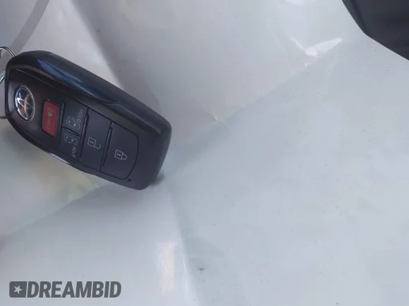 ✅ 2023 Toyota Sienna LE • VIN: 5TDKRKEC8PS169767 • Лот: 44798212. Опубликован ранее на IAAI с пробегом 68 013 миль. Бесплатный доступ к архиву аукционных продаж из США и подробный отчёт об истории автомобиля на DreamBid. Изображение 11.