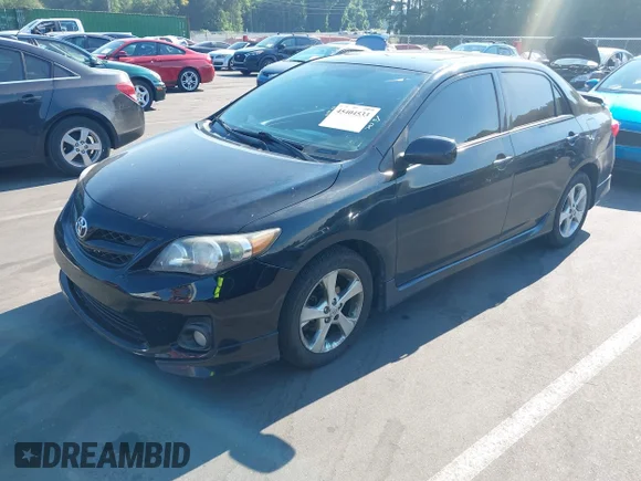 ✅ 2011 Toyota Corolla LE • VIN: 2T1BU4EE7BC751985 • Lot: 45404533. Wystawiony na IAAI z przebiegiem 165 860 mil. Bezpłatny archiwum sprzedaży aukcyjnych z USA i szczegółowy raport historii pojazdu na DreamBid. Zdjęcie 2.