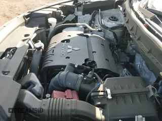 ✅ 2024 Mitsubishi Outlander S • VIN: JA4ARUAU4RU003454 • Lot: 43282833. Wystawiony na IAAI z przebiegiem 31 268 mil. Bezpłatny archiwum sprzedaży aukcyjnych z USA i szczegółowy raport historii pojazdu na DreamBid. Zdjęcie 19.