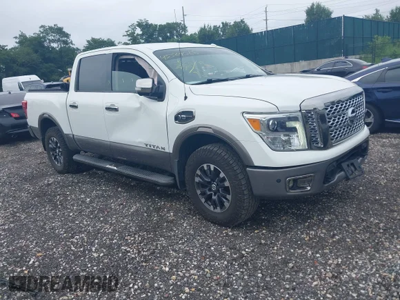 ✅ 2017 Nissan Titan SL • VIN: 1N6AA1E58HN544849 • Lot: 45564066. Wystawiony na IAAI z przebiegiem 173 722 mil. Bezpłatny archiwum sprzedaży aukcyjnych z USA i szczegółowy raport historii pojazdu na DreamBid. Zdjęcie 1.