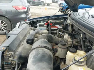 ✅ 2008 Ford F-150 STX • VIN: 1FTRX14W28FB78363 • Лот: 43742993. Опубликован ранее на IAAI с пробегом 142 134 миль. Бесплатный доступ к архиву аукционных продаж из США и подробный отчёт об истории автомобиля на DreamBid. Изображение 16.