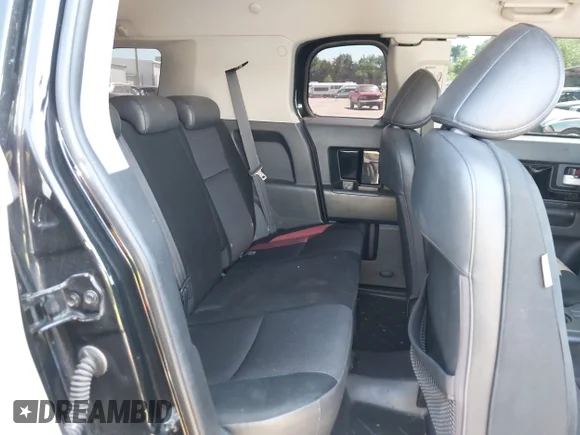✅ 2008 Toyota FJ Cruiser • VIN: JTEBU11F680104604 • Lot: 45077682. Wystawiony na IAAI z przebiegiem 236 634 mil. Bezpłatny archiwum sprzedaży aukcyjnych z USA i szczegółowy raport historii pojazdu na DreamBid. Zdjęcie 8.