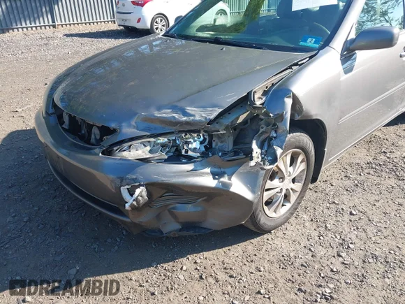 ✅ 2006 Toyota Camry LE • VIN: 4T1BF30K46U623046 • Lot: 42401501. Wystawiony na IAAI z przebiegiem 132 788 mil. Bezpłatny archiwum sprzedaży aukcyjnych z USA i szczegółowy raport historii pojazdu na DreamBid. Zdjęcie 6.