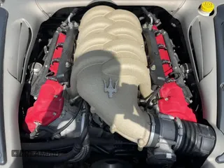 ✅ 2005 Maserati Spyder • VIN: ZAMBB18A450018543 • Lot: 69318455. Wystawiony na Copart z przebiegiem 82 292 mil. Bezpłatny archiwum sprzedaży aukcyjnych z USA i szczegółowy raport historii pojazdu na DreamBid. Zdjęcie 11.