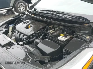 ✅ 2017 Kia Forte LX • VIN: 3KPFK4A71HE093119 • Лот: 43552874. Опубликован ранее на IAAI с пробегом 258 372 миль. Бесплатный доступ к архиву аукционных продаж из США и подробный отчёт об истории автомобиля на DreamBid. Изображение 19.