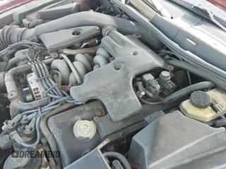 ✅ 1994 Lincoln Mark VIII • VIN: 1LNLM91V0RY638162 • Lot: 42697695. Wystawiony na IAAI z przebiegiem 80 648 mil. Bezpłatny archiwum sprzedaży aukcyjnych z USA i szczegółowy raport historii pojazdu na DreamBid. Zdjęcie 20.