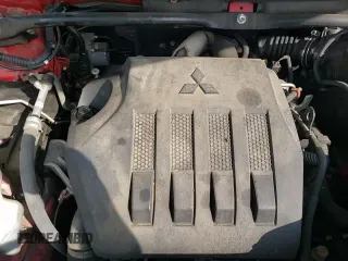 ✅ 2022 Mitsubishi Eclipse Cross SE • VIN: JA4ATWAA0NZ061285 • Lot: 80832815. Wystawiony na Copart z przebiegiem 121 172 mil. Bezpłatny archiwum sprzedaży aukcyjnych z USA i szczegółowy raport historii pojazdu na DreamBid. Zdjęcie 17.