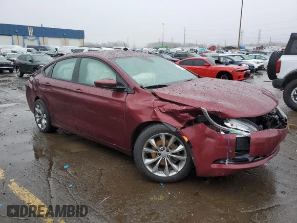 ✅ 2016 Chrysler 200 S • VIN: 1C3CCCBBXGN123732 • Lot: 84488984. Wystawiony na Copart z przebiegiem 121 278 mil. Bezpłatny archiwum sprzedaży aukcyjnych z USA i szczegółowy raport historii pojazdu na DreamBid. Zdjęcie 4.