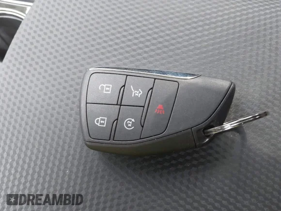 ✅ 2026 Chevrolet Equinox FWD RS • VIN: 3GNAXLEGXTL112035 • Лот: 45095824. Опубликован ранее на IAAI с пробегом 12 652 миль. Бесплатный доступ к архиву аукционных продаж из США и подробный отчёт об истории автомобиля на DreamBid. Изображение 11.