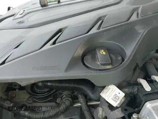 ✅ 2019 Bentley Bentayga V8 • VIN: SJAAM2ZV2KC024581 • Lot: 42497487. Wystawiony na IAAI z przebiegiem 37 903 mil. Bezpłatny archiwum sprzedaży aukcyjnych z USA i szczegółowy raport historii pojazdu na DreamBid. Zdjęcie 20.