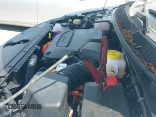 ✅ 2025 Chrysler Pacifica Hybrid Select • VIN: 2C4RC1S72SR577488 • Lot: 42320165. Listed on IAAI with 3,347 mi. Free auction sales archive from the USA and detailed vehicle history report at DreamBid. Image 19.