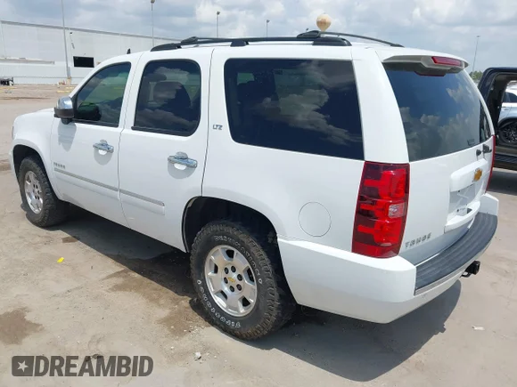 ✅ 2014 Chevrolet Tahoe LTZ • VIN: 1GNSCCE05ER137858 • Lot: 43003893. Wystawiony na IAAI z przebiegiem 119 085 mil. Bezpłatny archiwum sprzedaży aukcyjnych z USA i szczegółowy raport historii pojazdu na DreamBid. Zdjęcie 3.