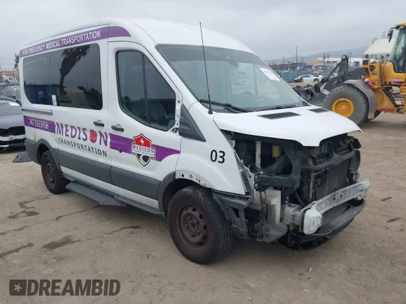 ✅ 2018 Ford Transit XLT • VIN: 1FMZK1CMXJKA43381 • Lot: 45117248. Wystawiony na IAAI z przebiegiem 197 211 mil. Bezpłatny archiwum sprzedaży aukcyjnych z USA i szczegółowy raport historii pojazdu na DreamBid. Zdjęcie 1.