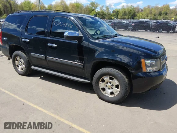 ✅ 2013 Chevrolet Tahoe LS • VIN: 1GNSKAE01DR102286 • Lot: 45024888. Wystawiony na IAAI z przebiegiem 183 601 mil. Bezpłatny archiwum sprzedaży aukcyjnych z USA i szczegółowy raport historii pojazdu na DreamBid. Zdjęcie 1.