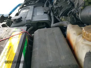 2006 Chevrolet Aveo LS z VIN KL1TD56696B543863, wystawiony jako IAAI lot #41446969 z przebiegiem 222 866 mil mil oraz . Historia ofert i sprzedaży dostępna na DreamBid. Obrazek 18.