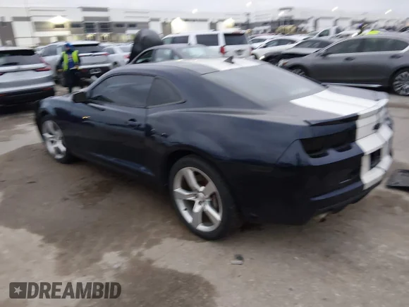 ✅ 2010 Chevrolet Camaro 2SS • VIN: 2G1FK1EJ1A9201935 • Lot: 43791198. Wystawiony na IAAI z przebiegiem 151 043 mil. Bezpłatny archiwum sprzedaży aukcyjnych z USA i szczegółowy raport historii pojazdu na DreamBid. Zdjęcie 3.
