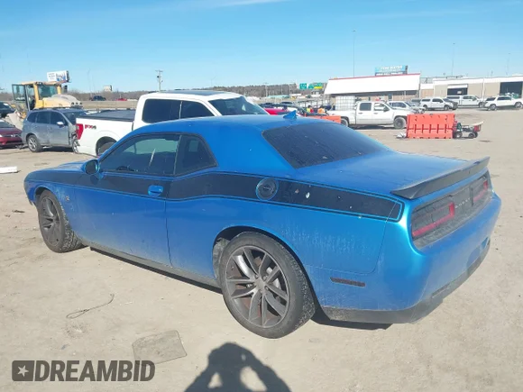 ✅ 2015 Dodge Challenger R/T Scat Pack • VIN: 2C3CDZFJ0FH888232 • Лот: 44320258. Опубліковано раніше на IAAI з пробігом 98 046 миль. Безкоштовний доступ до архіву аукціонних продажів зі США та докладний звіт про історію автомобіля на DreamBid. Зображення 3.