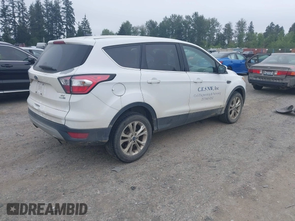 ✅ 2017 Ford Escape SE • VIN: 1FMCU9GD4HUD66686 • Лот: 45165929. Опубліковано раніше на IAAI з пробігом 155 423 миль. Безкоштовний доступ до архіву аукціонних продажів зі США та докладний звіт про історію автомобіля на DreamBid. Зображення 4.