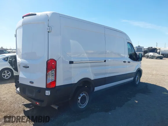 ✅ 2024 Ford Transit Cargo • VIN: 1FTBR1C83RKB54421 • Лот: 44328393. Опубліковано раніше на IAAI з пробігом 10 491 миль. Безкоштовний доступ до архіву аукціонних продажів зі США та докладний звіт про історію автомобіля на DreamBid. Зображення 4.