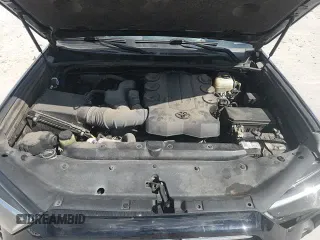 ✅ 2020 Toyota 4Runner TRD Off Road Premium • VIN: JTEBU5JR6L5787210 • Lot: 81820535. Wystawiony na Copart z przebiegiem 135 716 mil. Bezpłatny archiwum sprzedaży aukcyjnych z USA i szczegółowy raport historii pojazdu na DreamBid. Zdjęcie 16.