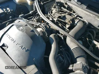 ✅ 1997 Ford Crown Victoria LX • VIN: 2FALP74W1VX227972 • Lot: 42639025. Wystawiony na IAAI z przebiegiem 124 400 mil. Bezpłatny archiwum sprzedaży aukcyjnych z USA i szczegółowy raport historii pojazdu na DreamBid. Zdjęcie 19.