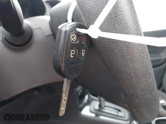 ✅ 2019 Ford Fiesta SE • VIN: 3FADP4EJ1KM140280 • Lot: 44977460. Wystawiony na IAAI z przebiegiem 128 285 mil. Bezpłatny archiwum sprzedaży aukcyjnych z USA i szczegółowy raport historii pojazdu na DreamBid. Zdjęcie 11.