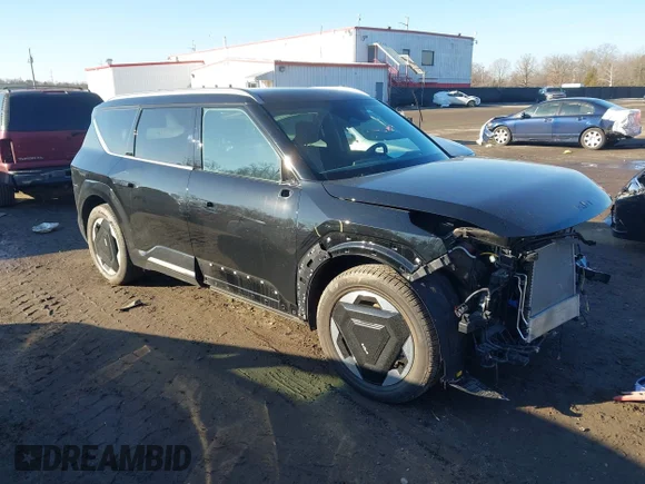 ✅ 2024 Kia EV9 Land • VIN: KNDADFS54R6027975 • Lot: 43978407. Wystawiony na IAAI z przebiegiem 22 881 mil. Bezpłatny archiwum sprzedaży aukcyjnych z USA i szczegółowy raport historii pojazdu na DreamBid. Zdjęcie 1.