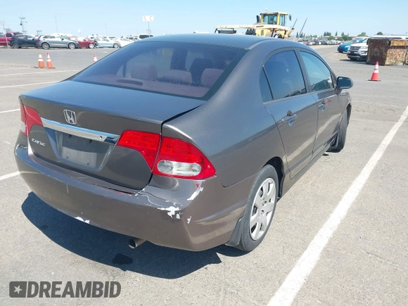 ✅ 2009 Honda Civic LX • VIN: 19XFA16559E021124 • Лот: 45190129. Опубліковано раніше на IAAI з пробігом Не вказано. Безкоштовний доступ до архіву аукціонних продажів зі США та докладний звіт про історію автомобіля на DreamBid. Зображення 4.