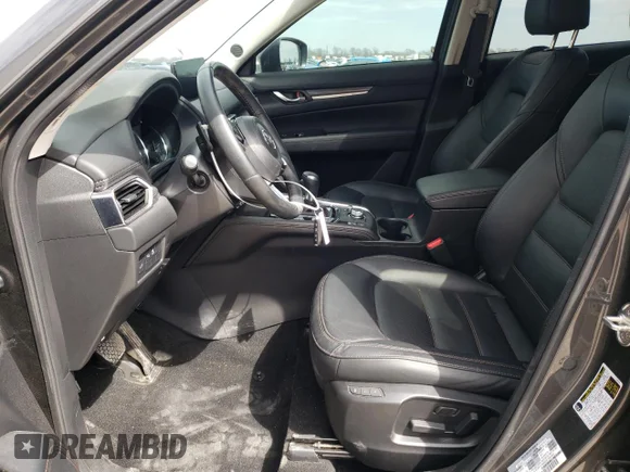 ✅ 2021 Mazda CX-5 Grand Touring Reserve • VIN: JM3KFBAY3M0307280 • Lot: 46313983. Wystawiony na Copart z przebiegiem Nie podano. Bezpłatny archiwum sprzedaży aukcyjnych z USA i szczegółowy raport historii pojazdu na DreamBid. Zdjęcie 7.