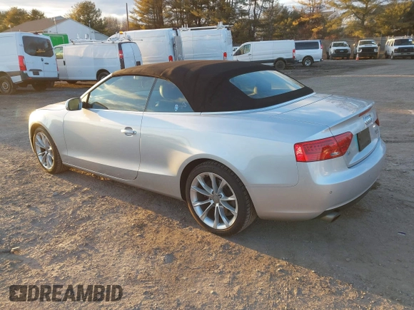 ✅ 2013 Audi A5 Premium Plus • VIN: WAULFAFH6DN011119 • Lot: 44180073. Wystawiony na IAAI z przebiegiem 135 671 mil. Bezpłatny archiwum sprzedaży aukcyjnych z USA i szczegółowy raport historii pojazdu na DreamBid. Zdjęcie 3.