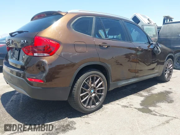 ✅ 2013 BMW X1 28i • VIN: WBAVM1C52DVW42426 • Лот: 42247919. Опубликован ранее на IAAI с пробегом 154 233 миль. Бесплатный доступ к архиву аукционных продаж из США и подробный отчёт об истории автомобиля на DreamBid. Изображение 4.